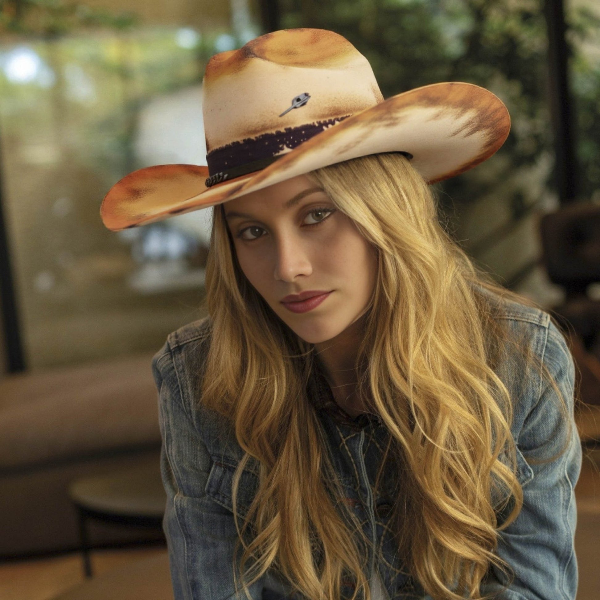 Dustveil – Distressed Cowboy Hat in Desert Gold - Ruediger Hats